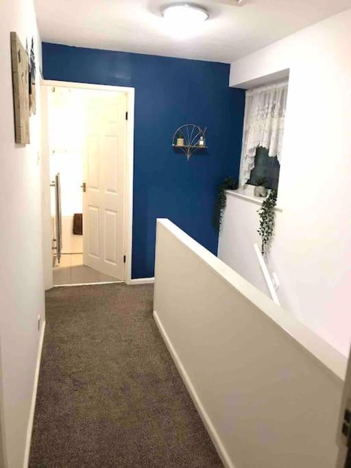 Princess 3 Bedroom House + Offstreet Parking +Wifi Leeds  Esterno foto